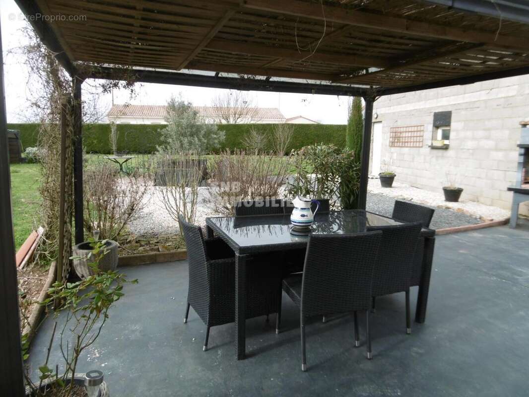 P1000637 - Maison à AGRIS