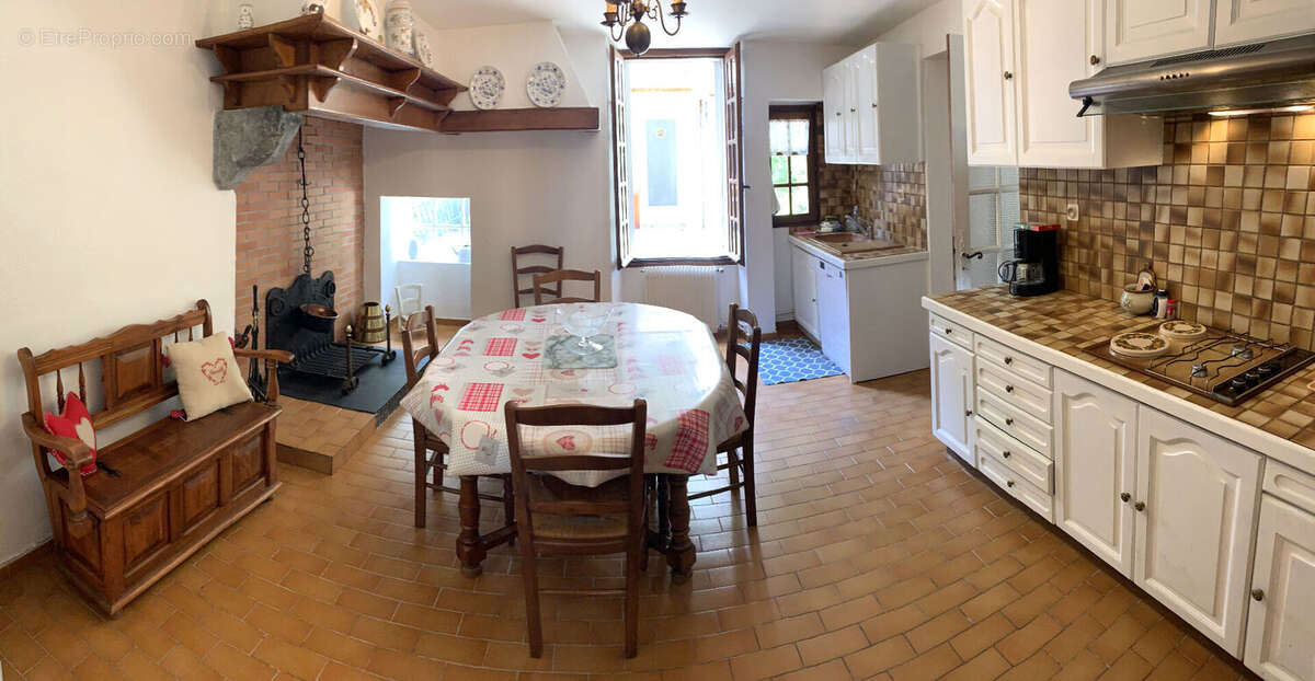 Maison 170 m² à Izeste  - photo 5