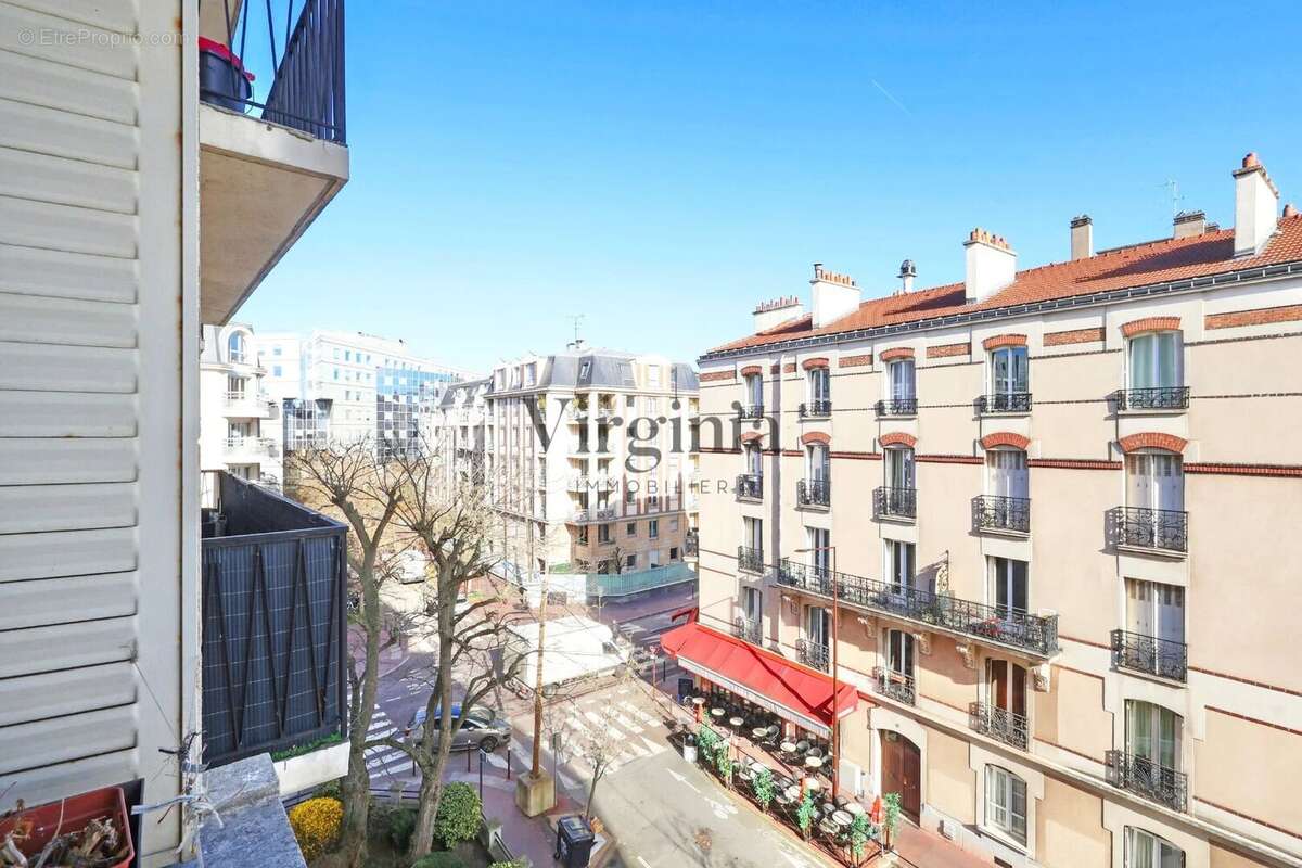 Appartement à CHARENTON-LE-PONT
