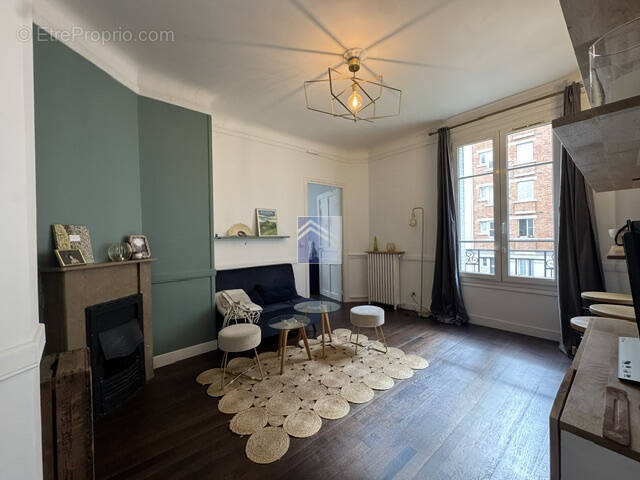 Appartement à COURBEVOIE