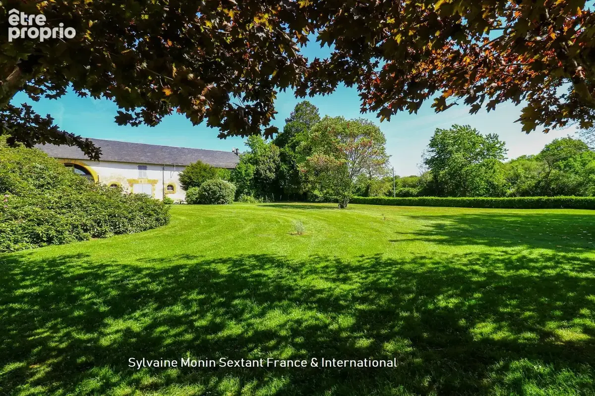 Superbe propriété rénovée sur 2,6 hectares, dépendances et espace piscine avec pigeonnier - photo 23