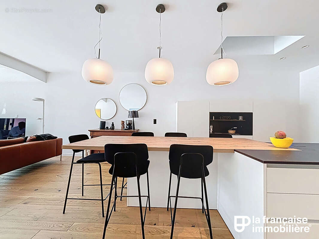 ANTRAIN - FAC DE DROIT - Maison avec 5 chambres, jardin, piscine, garage. - photo 8