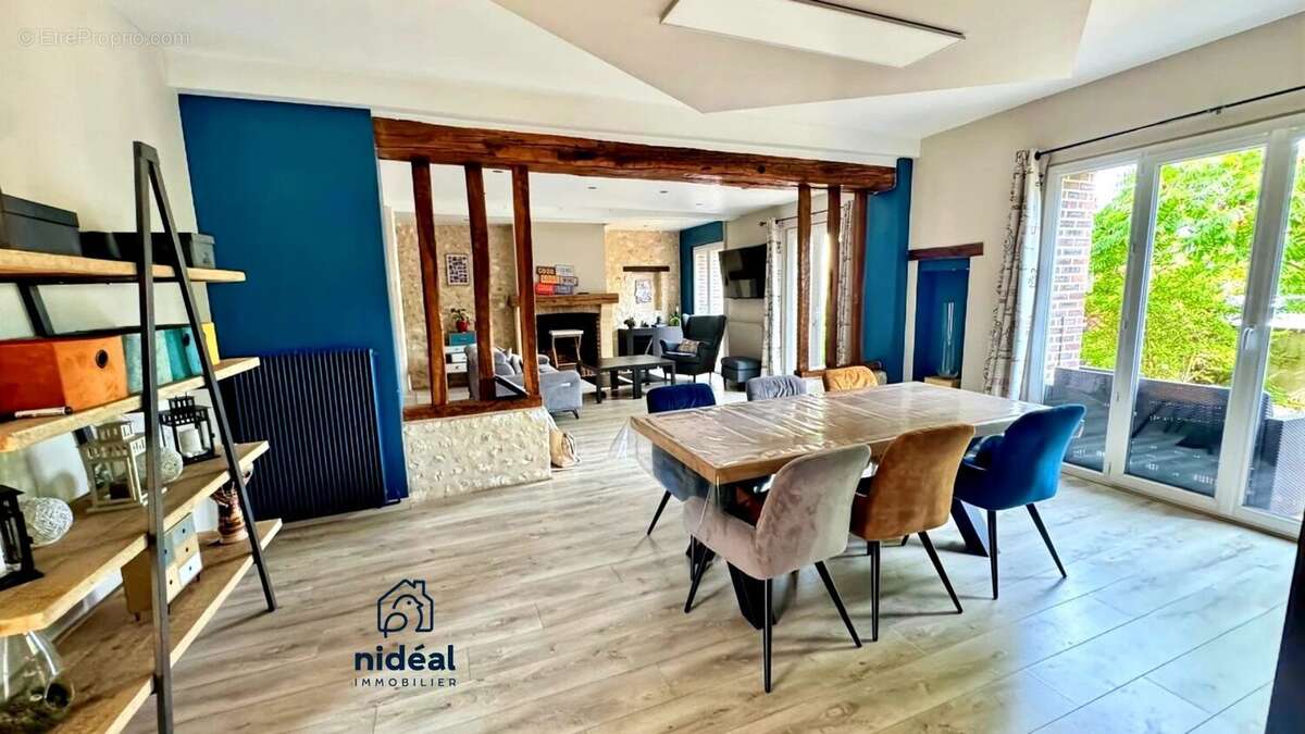Maison 235 m² à Poses  - photo 5