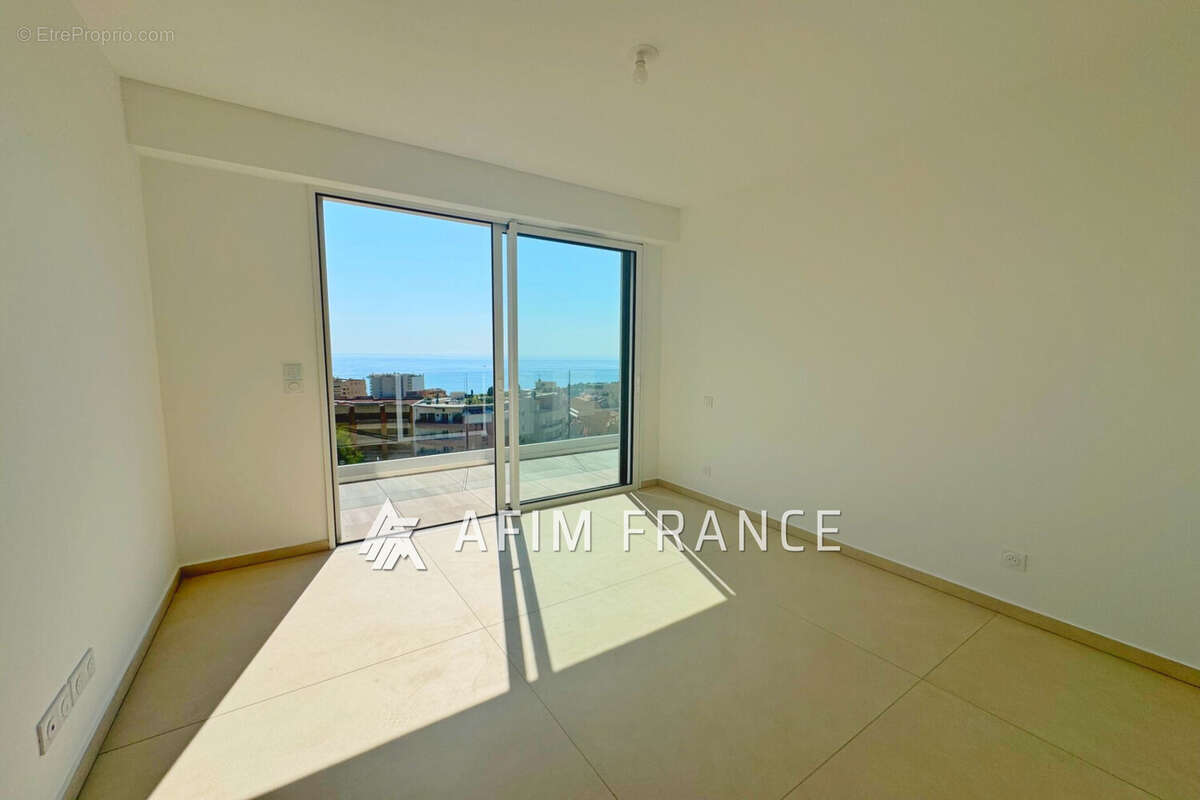 Appartement à BEAUSOLEIL
