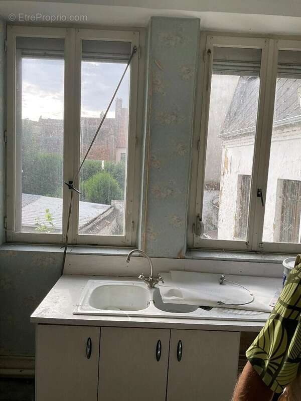 Immeuble avec local commercial - photo 5