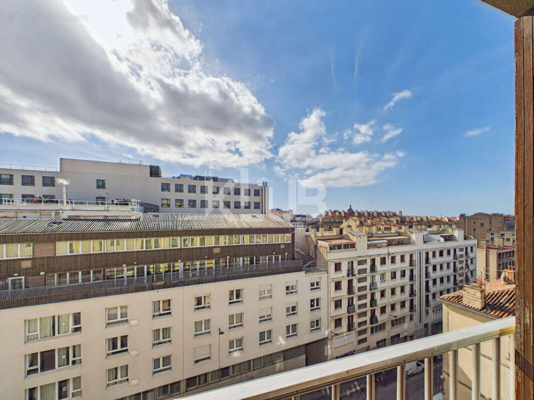 Appartement à MARSEILLE-2E