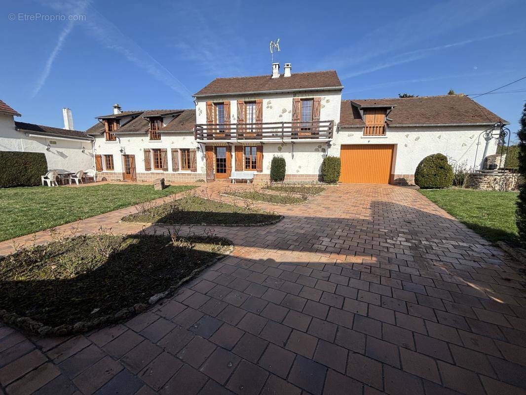 Maison à LONGNES