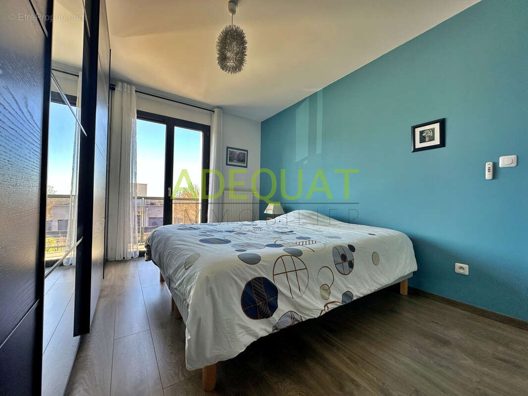 ISLE D'ABEAU EN EXCLU - VILLA T5 avec garage attenant et piscine - photo 12
