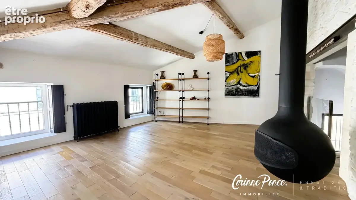 Nimes centre appartement / maison de ville  141 m2 avec garage et terrasse en rooftop propose par corinne ponc - photo 3
