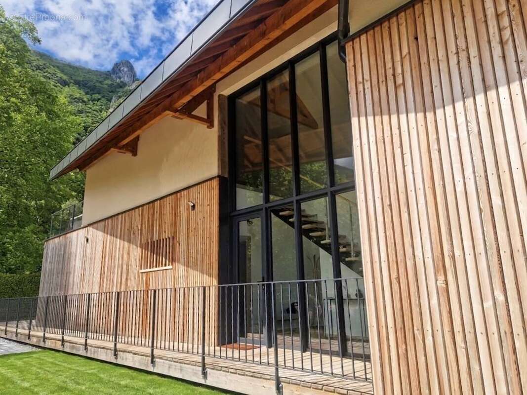 Maison à BOURDEAU