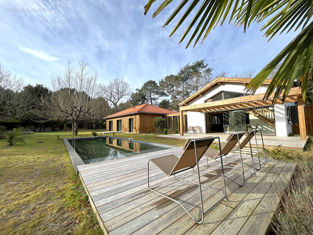 Maison à MOLIETS-ET-MAA