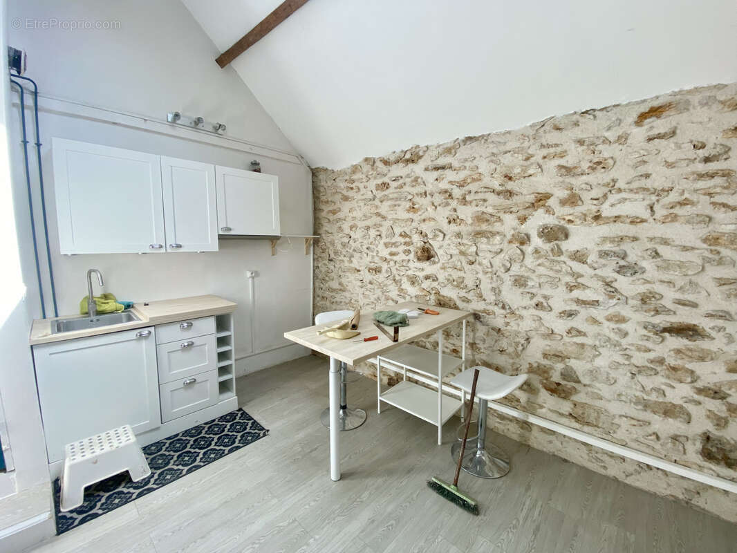 Maison à OZOUER-LE-VOULGIS