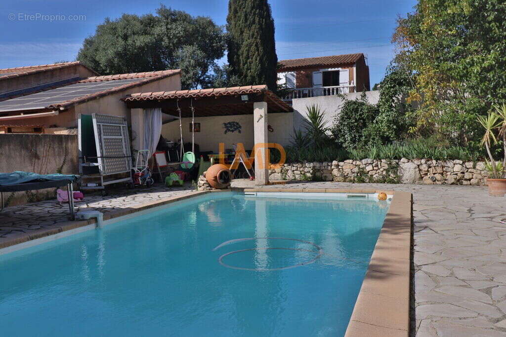 Maison à ROGNAC