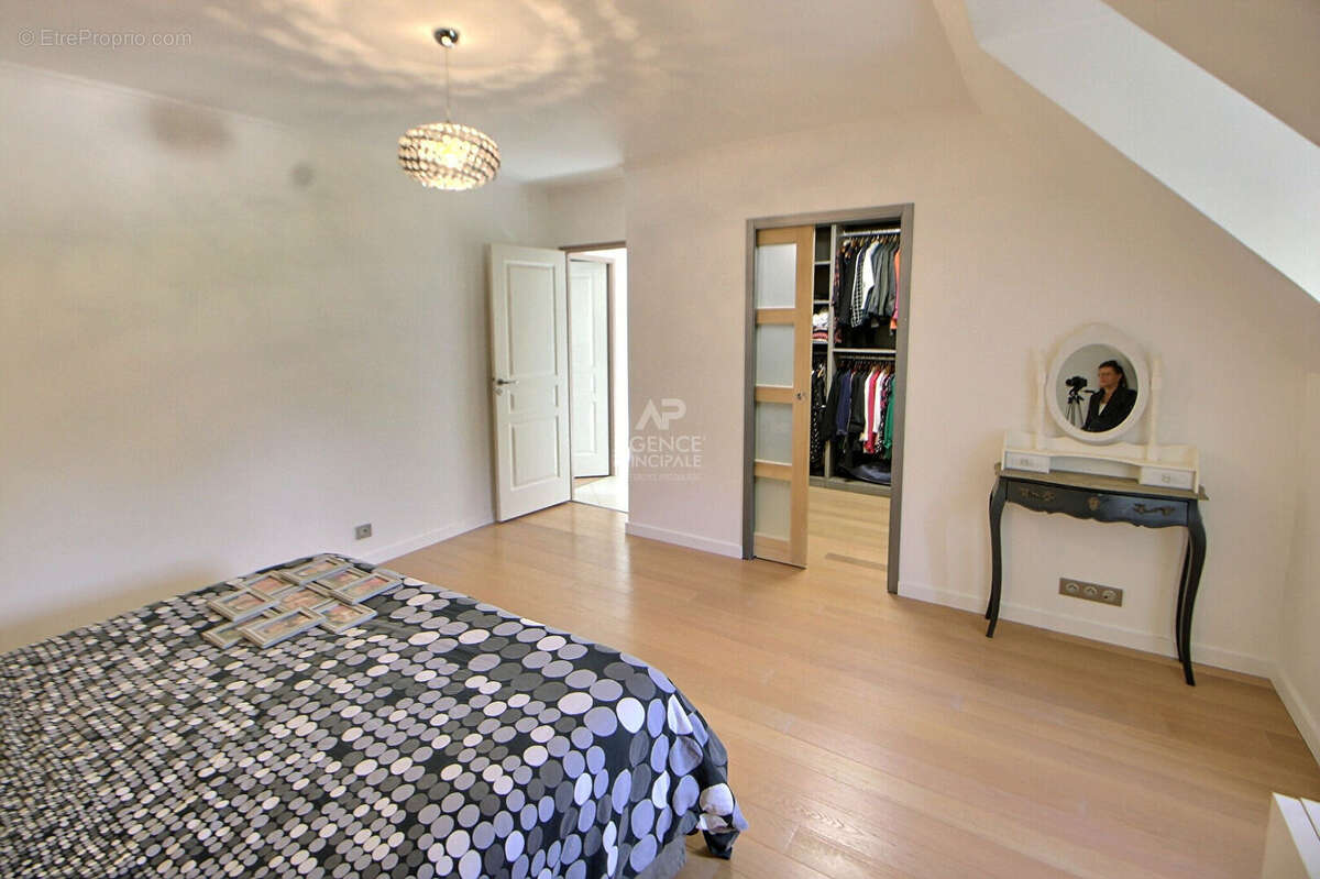 Maison à VAUX-SUR-SEINE