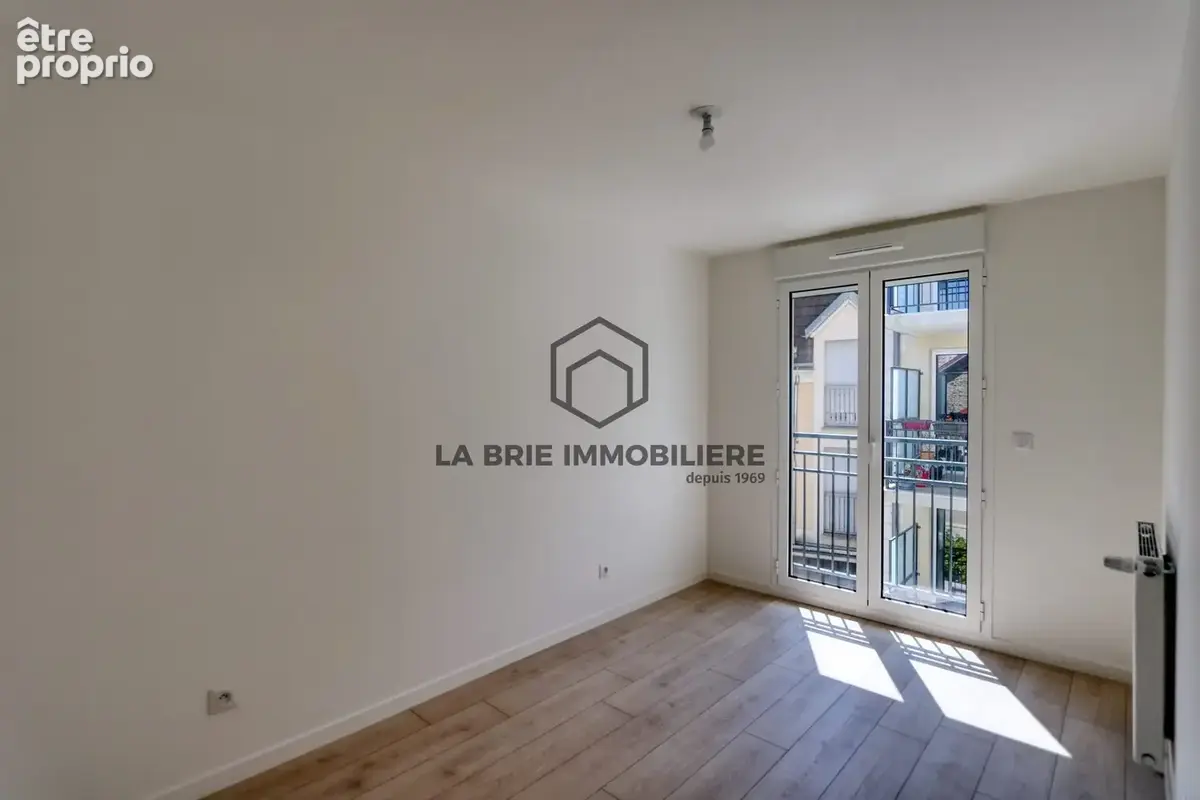Appartement 4 pièces 76 m² à vendre à Villiers-Sur-Marne (94350) - photo 8