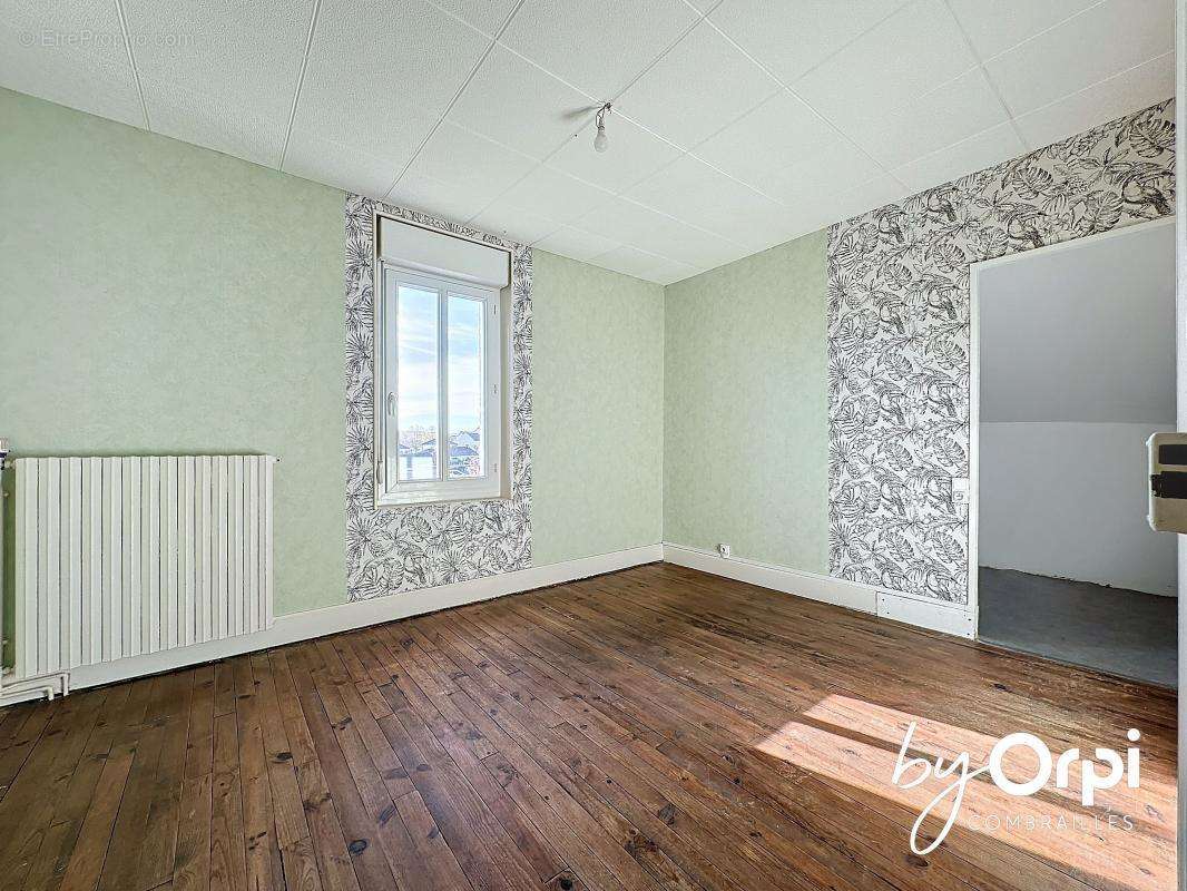 Maison à SAINT-ELOY-LES-MINES