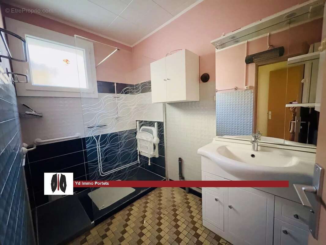 Maison individuelle avec deux logements indépendants sur une parcelle de 1 265 m² - photo 7