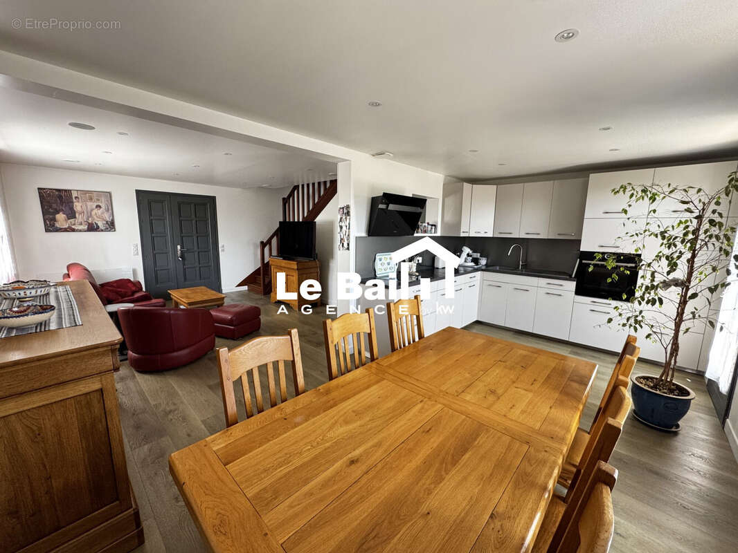 Maison 145 m² à Osny  - photo 9