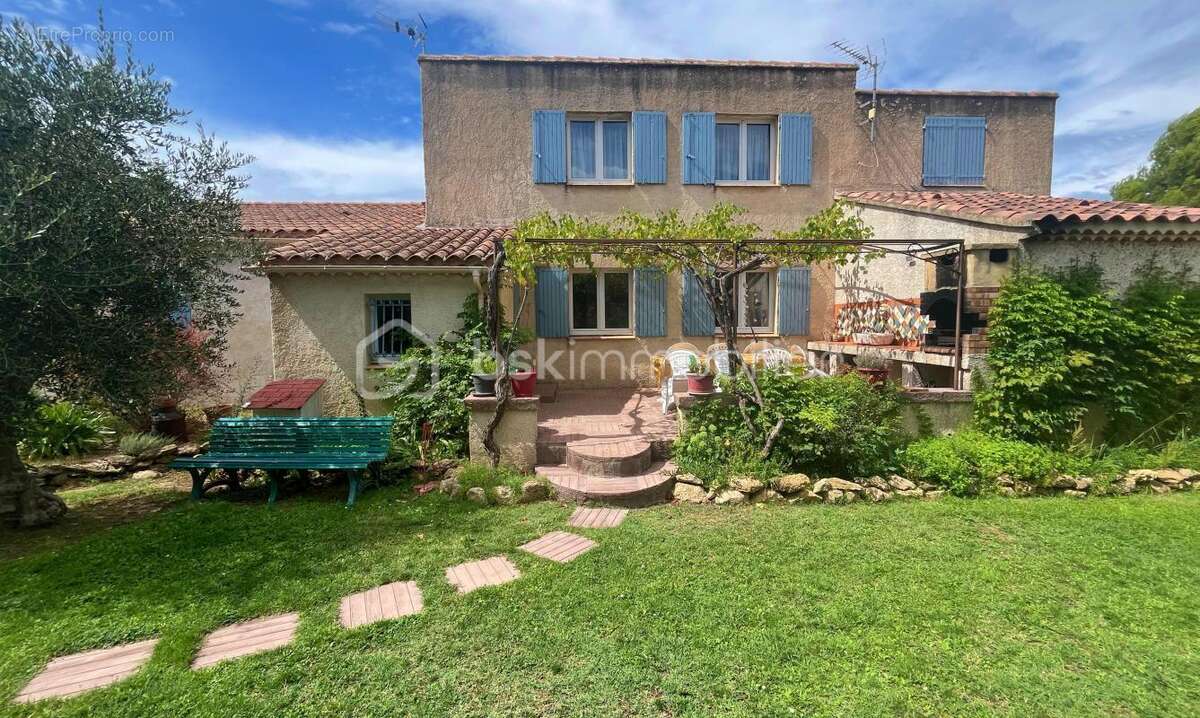 Maison à PELISSANNE