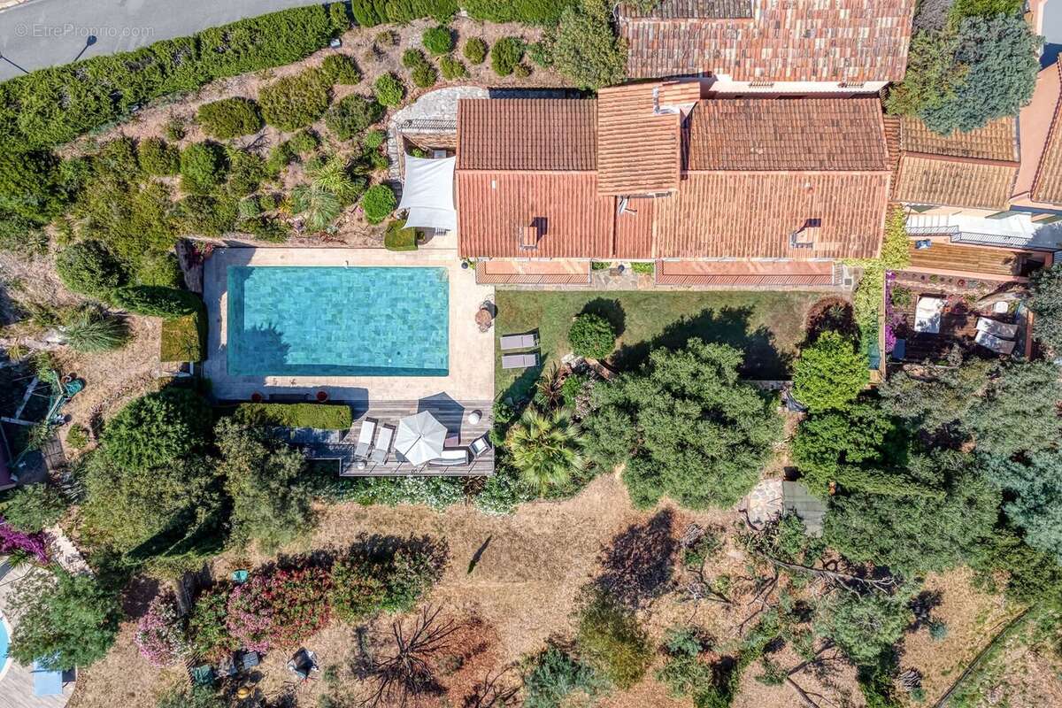 Maison à THEOULE-SUR-MER