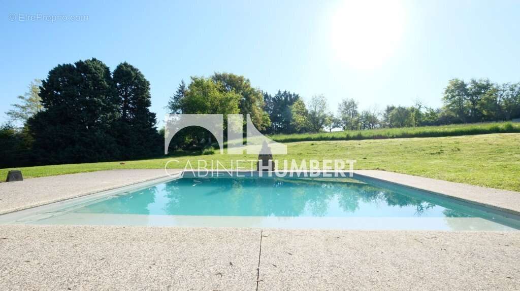 Maison à SAINT-JUST-SAINT-RAMBERT