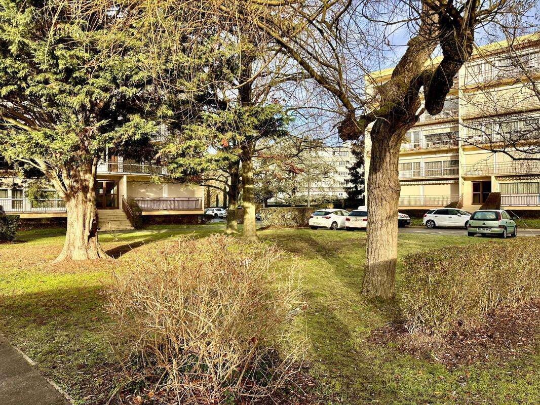 Appartement à SAINT-MICHEL-SUR-ORGE