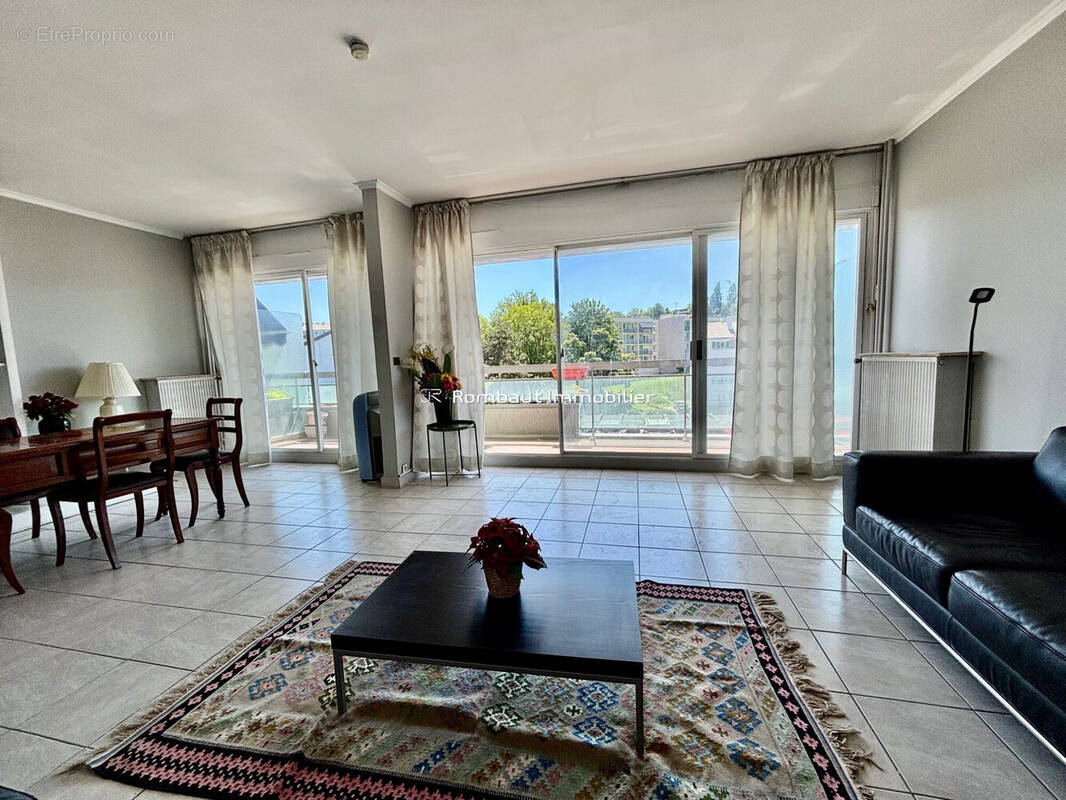 Appartement à LA CELLE-SAINT-CLOUD