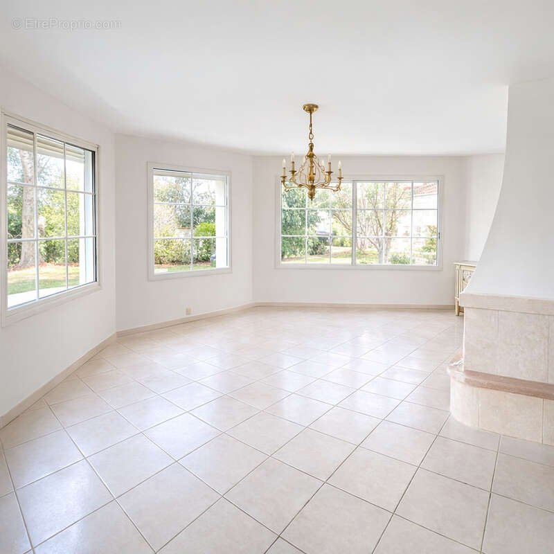 Maison à MONTLIGNON