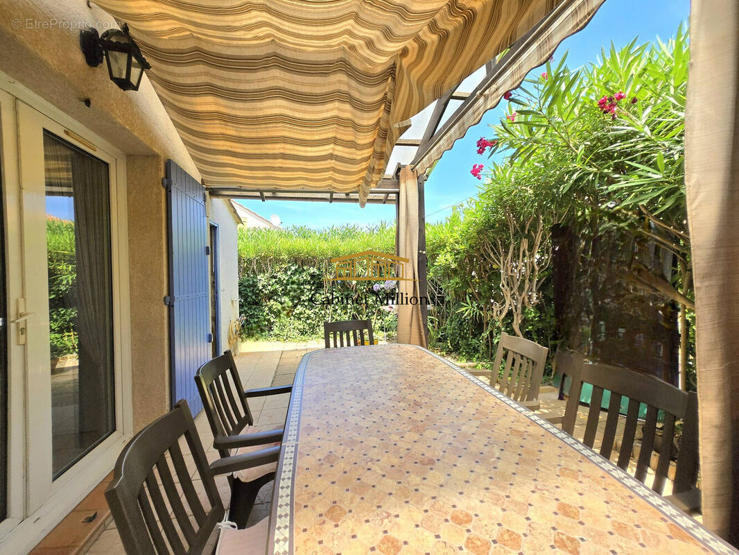 Maison à VIC-LA-GARDIOLE