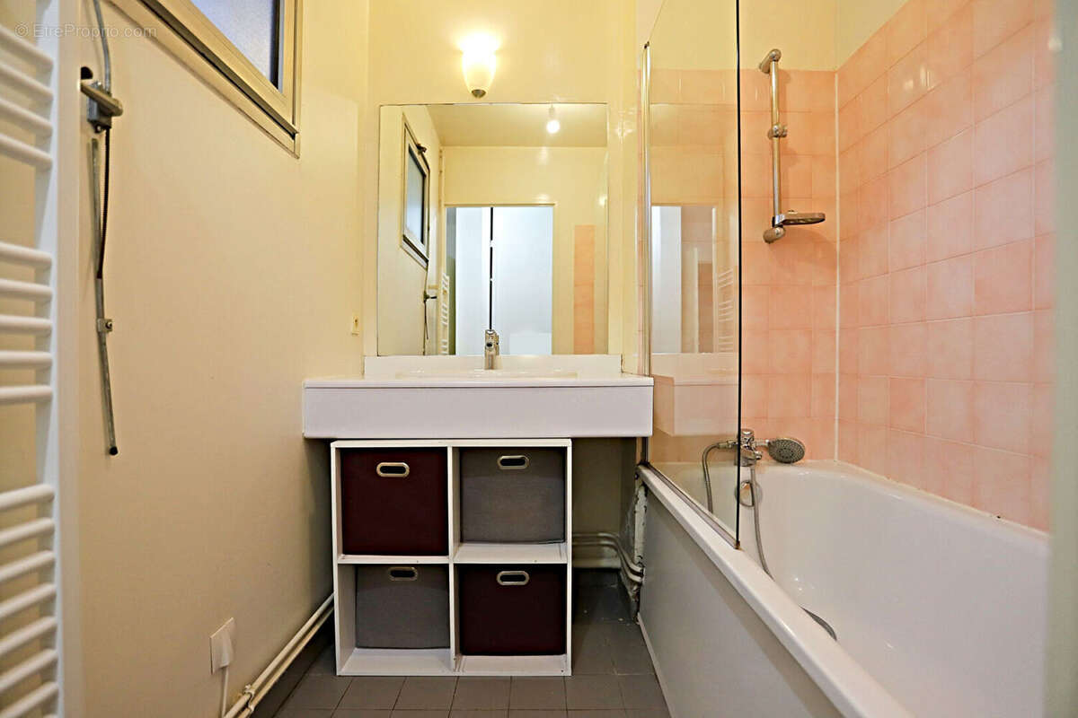 Appartement à PARIS-14E