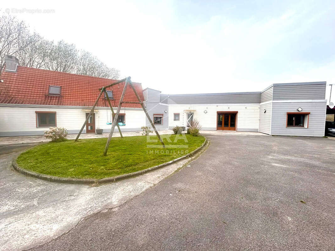 Maison à BONNINGUES-LES-ARDRES