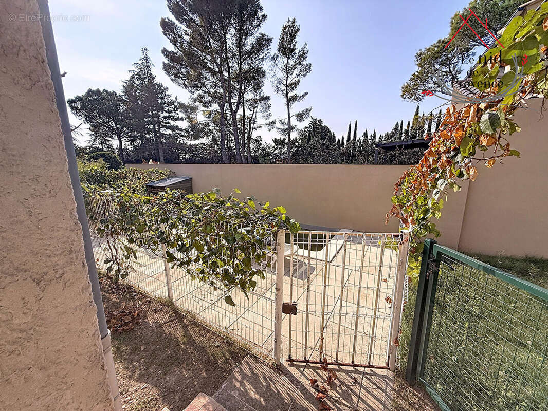 Maison à PERNES-LES-FONTAINES