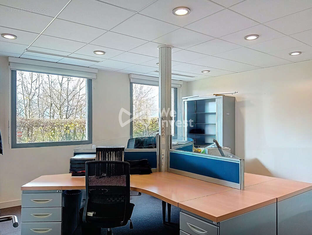 Commerce à MAGNY-LE-HONGRE