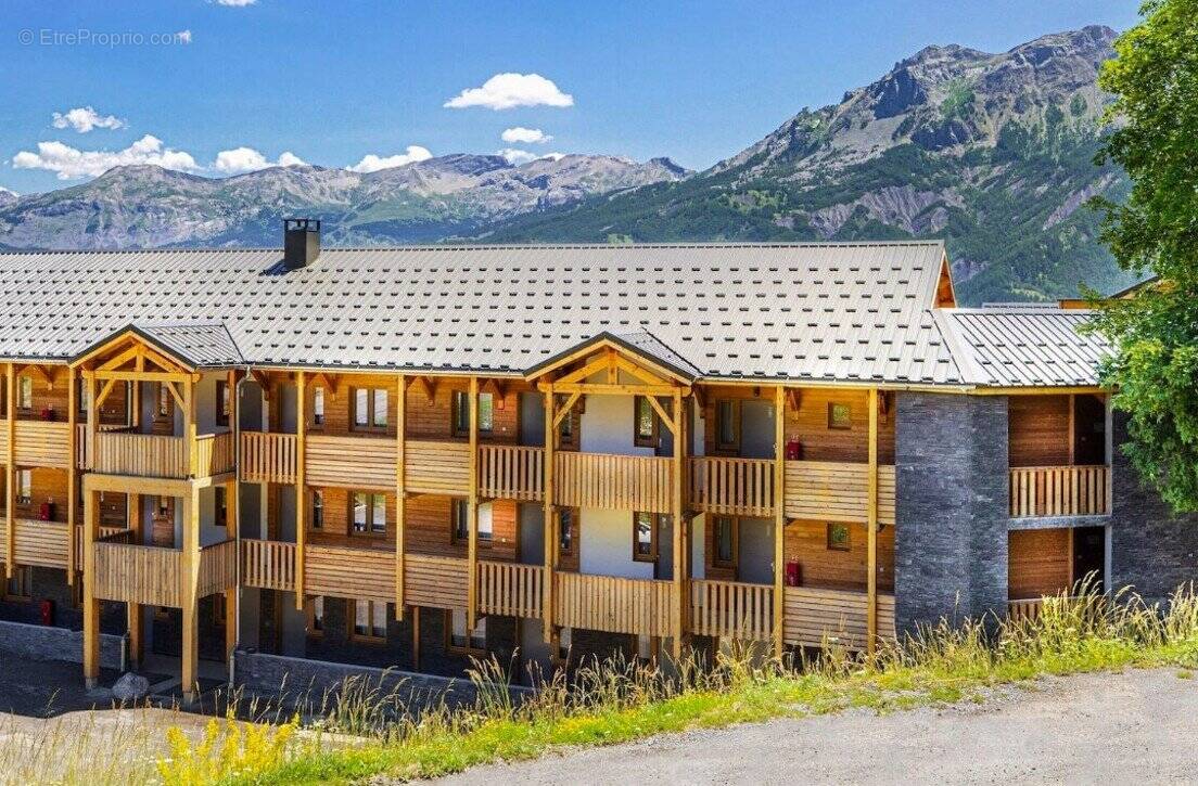 Appartement à UVERNET-FOURS
