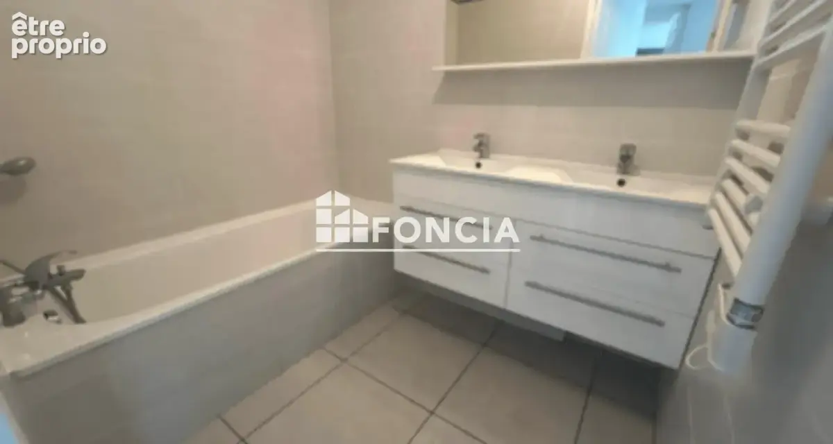 Cannes hyper centre 2P 43,70 m2 - parking - residence de 2012 - 2 éme étage - - photo 2
