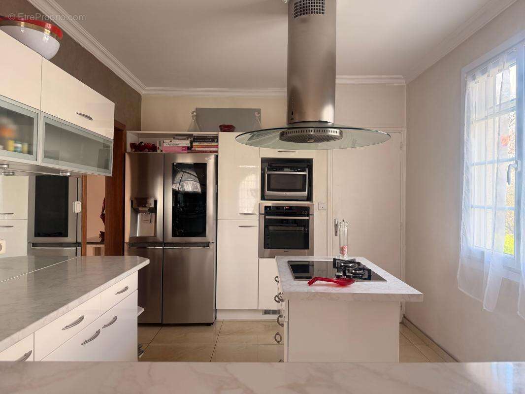 Maison à BRUGUIERES