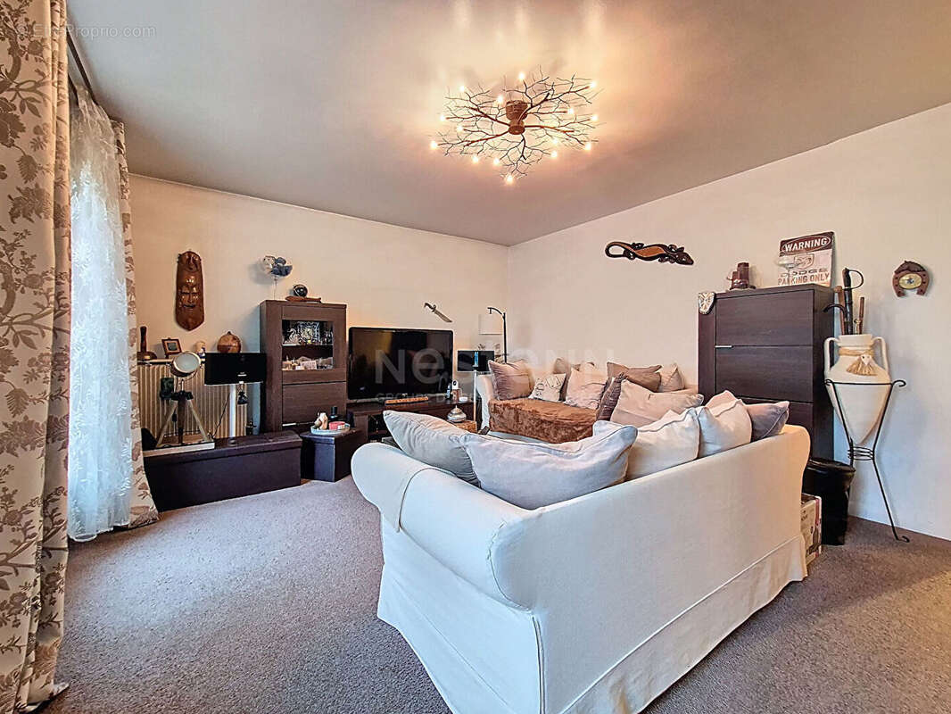 Appartement à LAMORLAYE