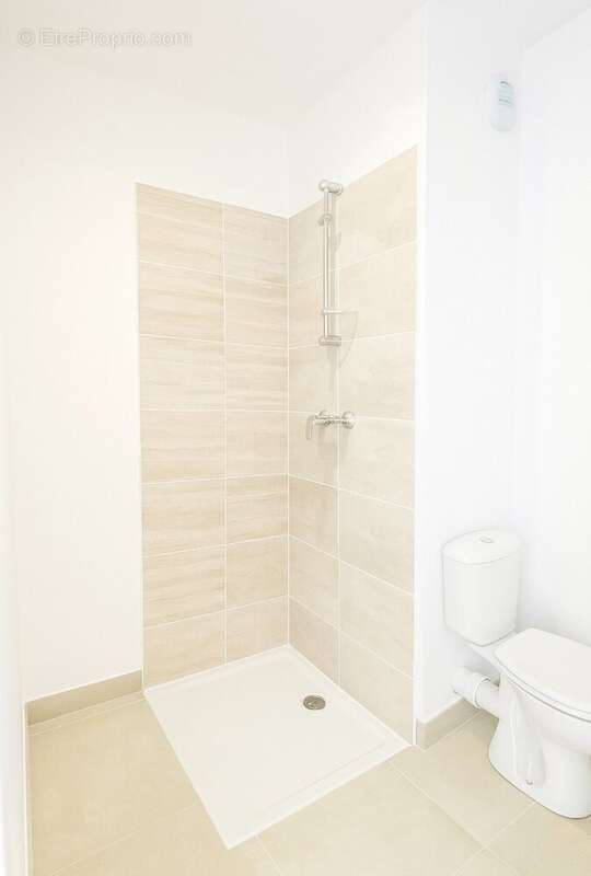 Appartement à VILLENEUVE-LES-AVIGNON