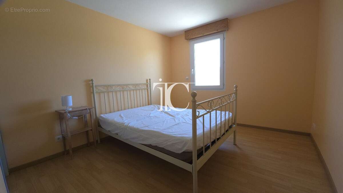 Maison à BERRIAS-ET-CASTELJAU