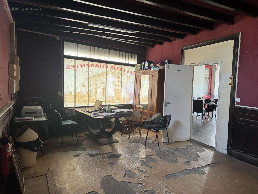 Maison à MONTLIEU-LA-GARDE