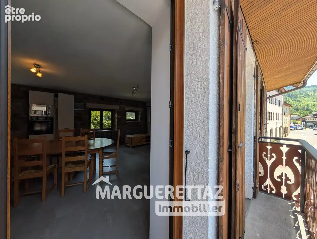 Maison de village en pierre en plein coeur de boege - photo 9