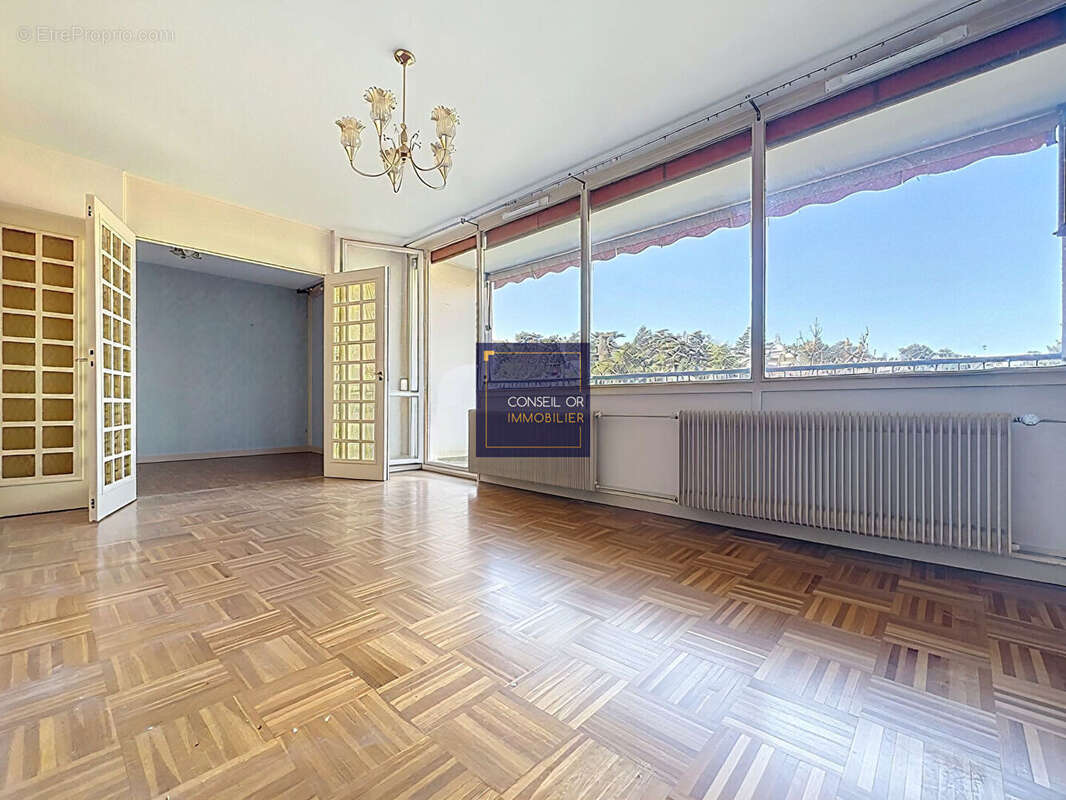 Appartement à OULLINS