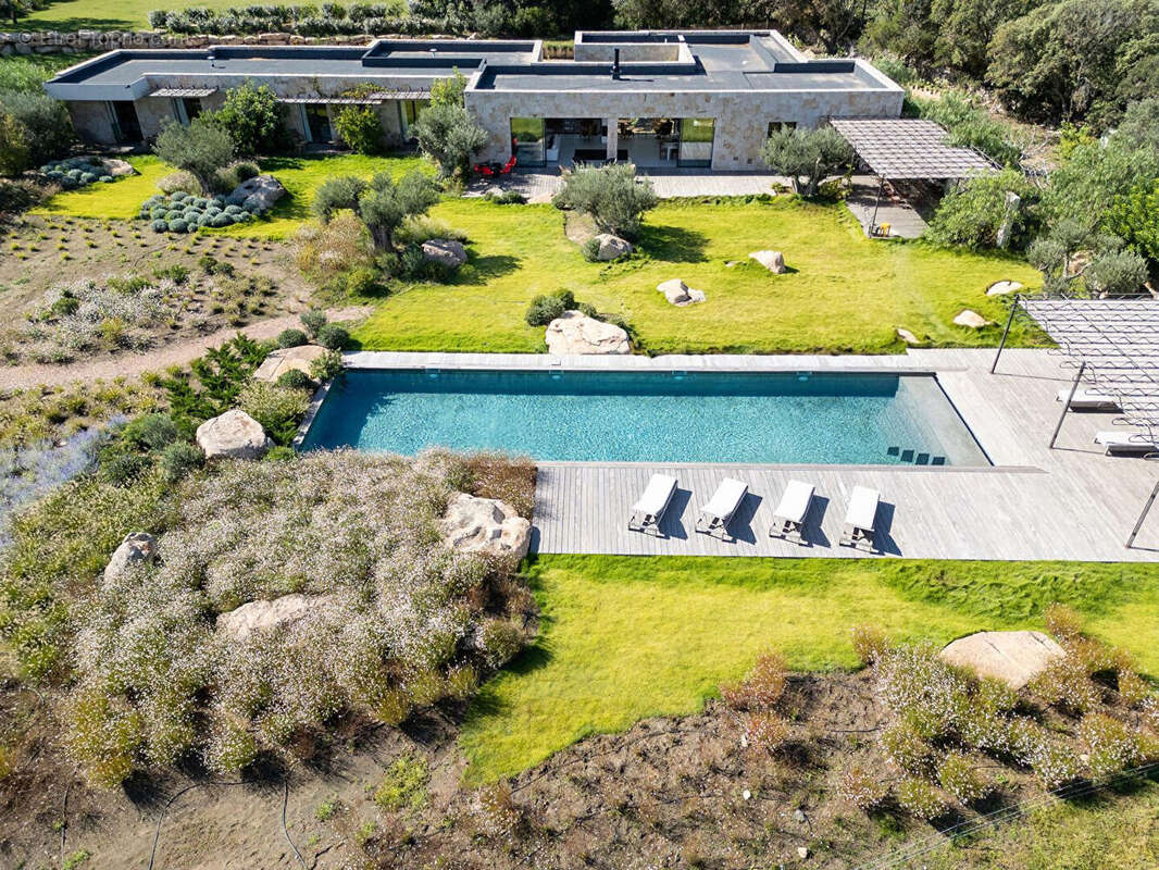 Villa d'exception avec vue  mer Santa Manza  Bonifacio - photo 2
