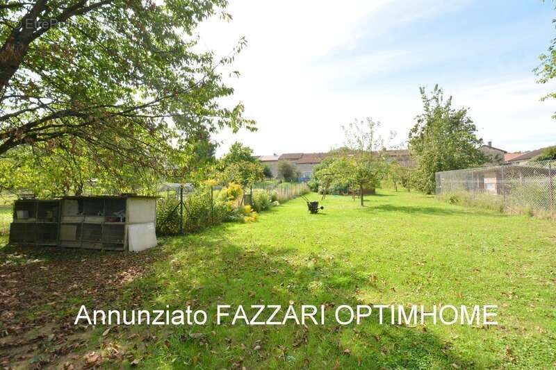 Maison à LUZY-SAINT-MARTIN