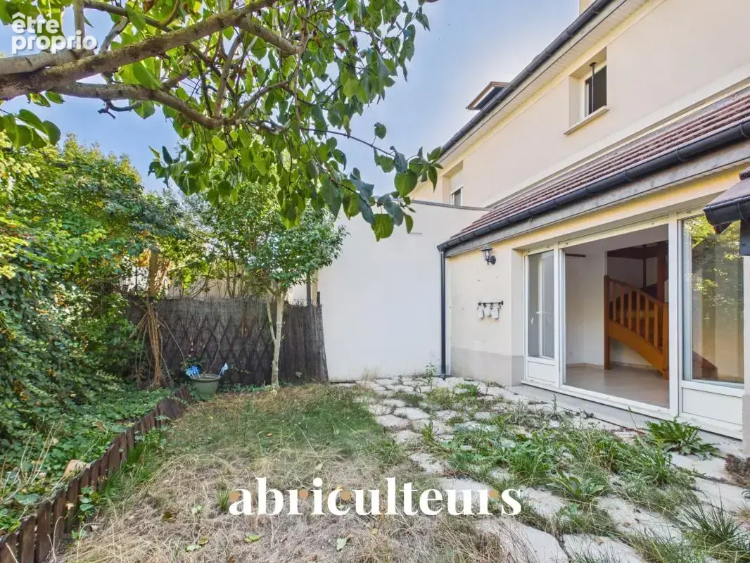 Maison familiale avec jardin, terrasse, garage et 4 chambres, à proximité du RER C et du tram T1 à Gennevilliers (92230) - photo 23