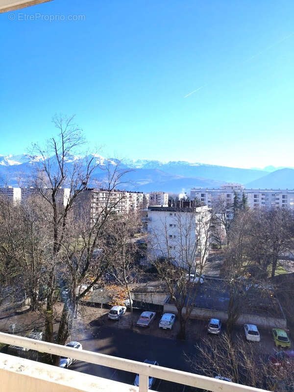 Appartement à MEYLAN