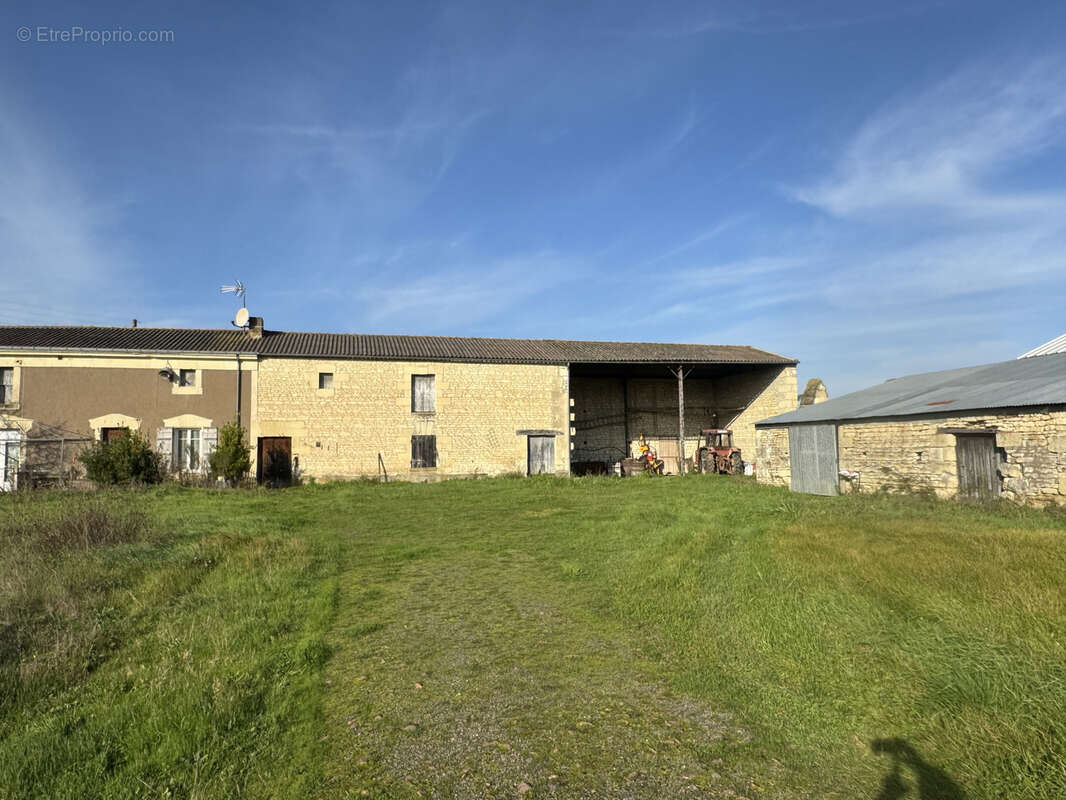 Maison à SAINT-CYR-LA-LANDE