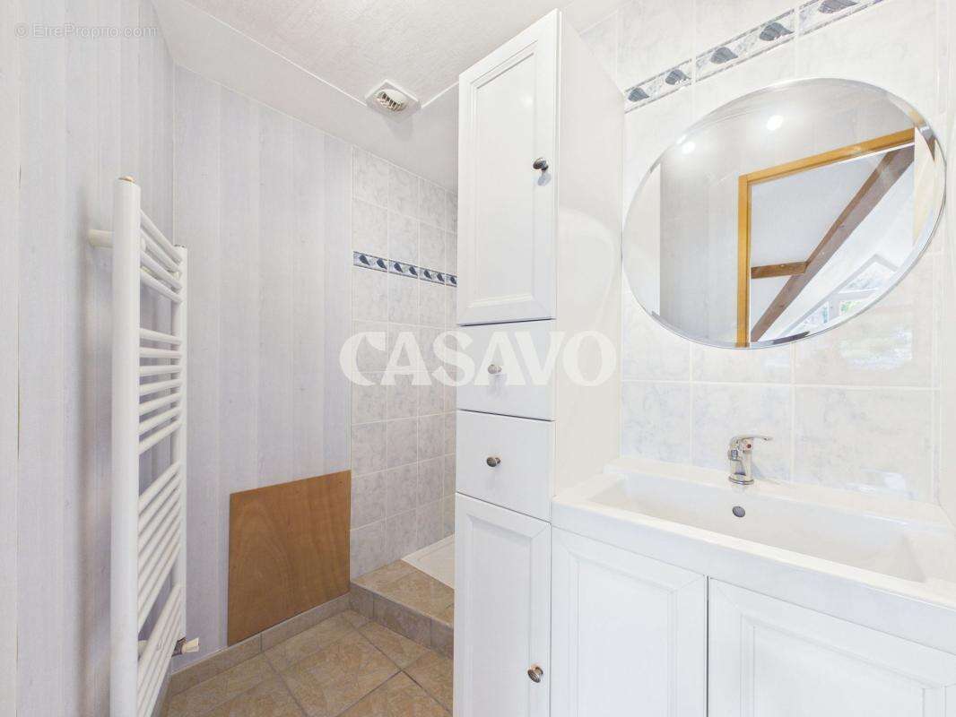 Appartement à MARENNES