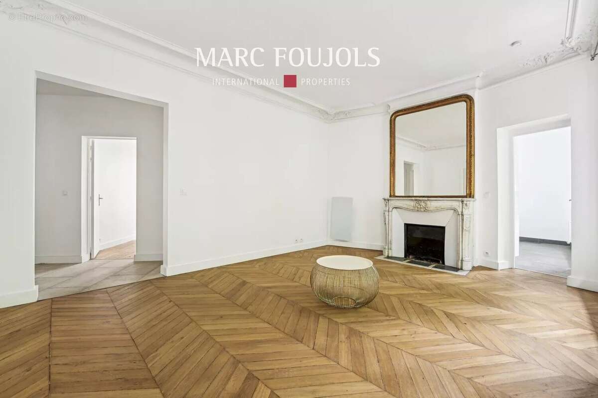 Paris XVI - Auteuil Nord - Appartement 4 pièces en angle rénové - photo 9