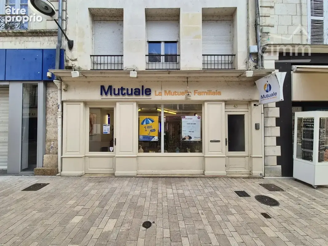 À vendre  local commercial de 64 m²  centre-ville de Vendôme - photo 1